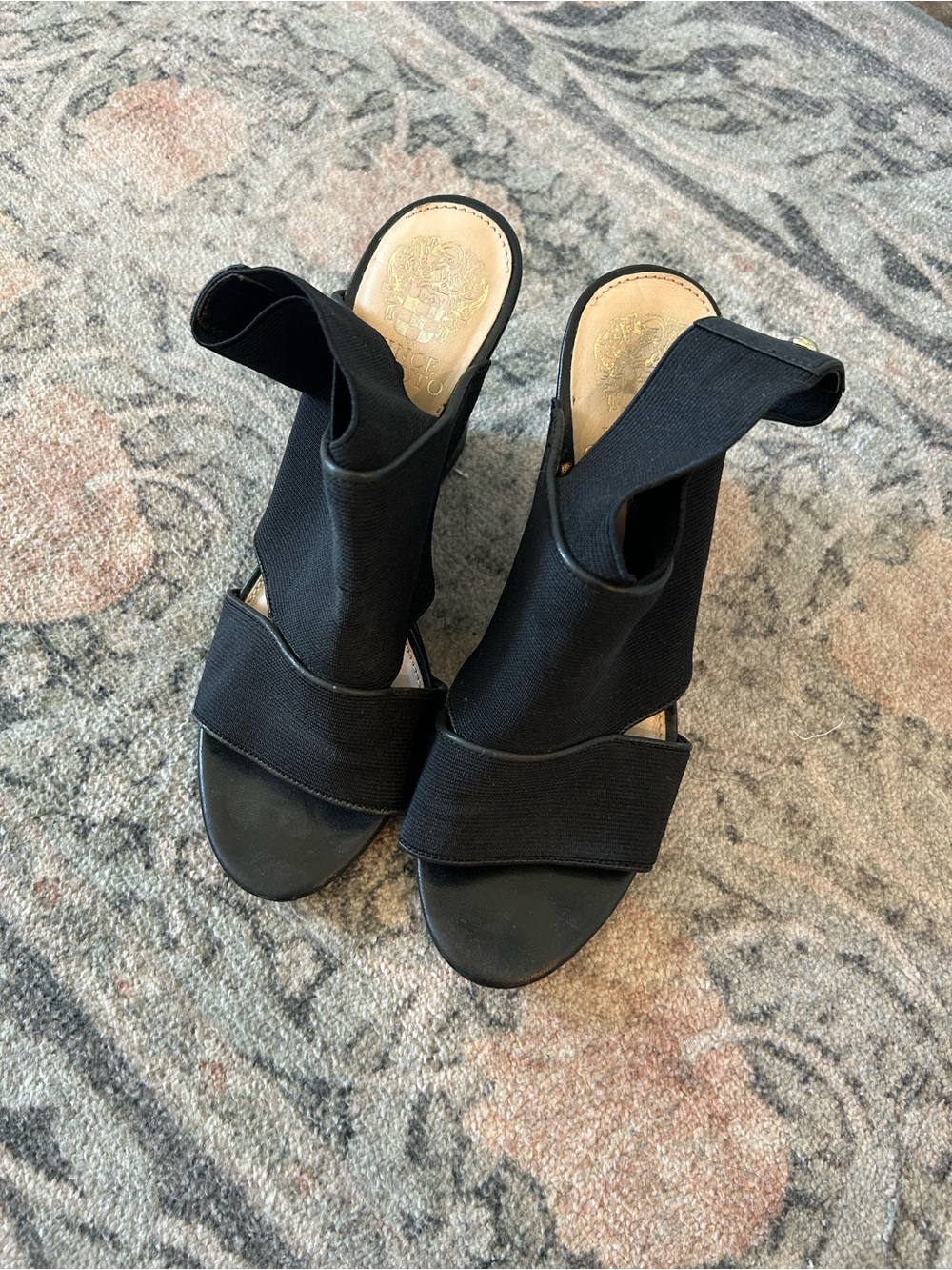 Vince Camuto Black Elastic Strap Platform Sandals size 7